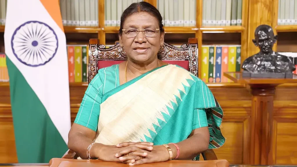 পশ্চিমবঙ্গে সাংবিধানিক সংকট: মমতার পদত্যাগে অস্বীকৃতি ও রাষ্ট্রপতি শাসনের সম্ভাবনা