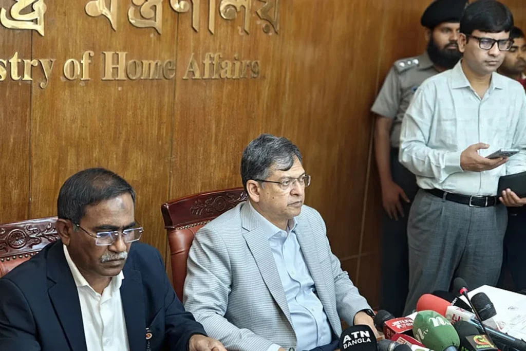মাদক নিয়ন্ত্রণে কর্মকর্তাদের অস্ত্র প্রদান ও বিশেষ ট্রাইব্যুনাল গঠনের উদ্যোগ