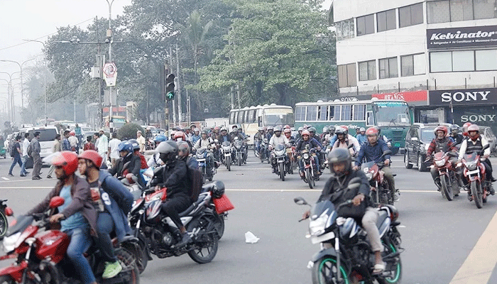 বাইকারদের জন্য মুভমেন্ট পাসের ব্যবস্থা পুলিশের