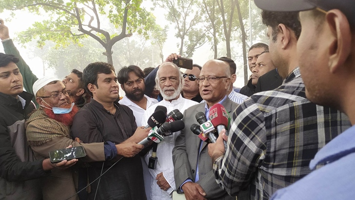 বিএনপির ‘টেকব্যাক’র ব্যাখ্যা দিলেন খন্দকার মোশাররফ।