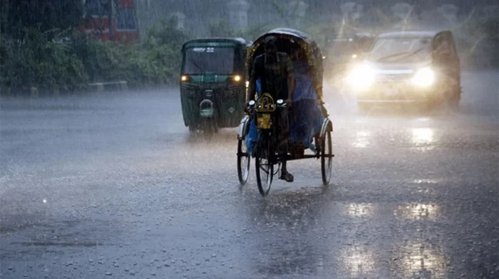 দেশের ৮ বিভাগে বজ্রসহ ভারী বৃষ্টিপাতের আভাস