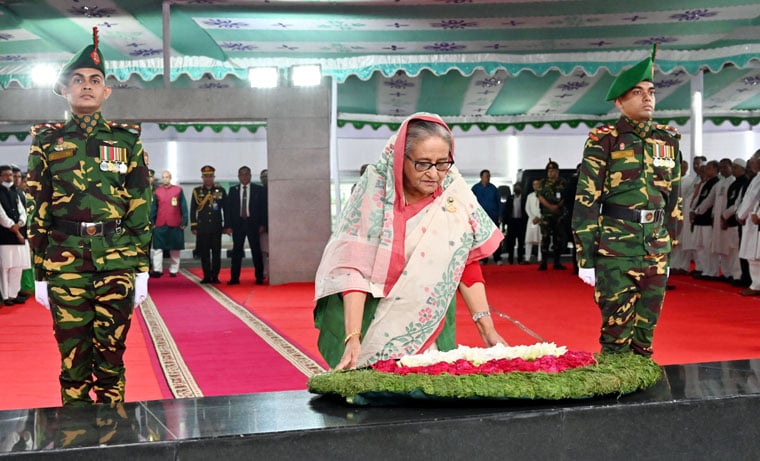 PM pays tributes to Bangabandhu on Independence Day