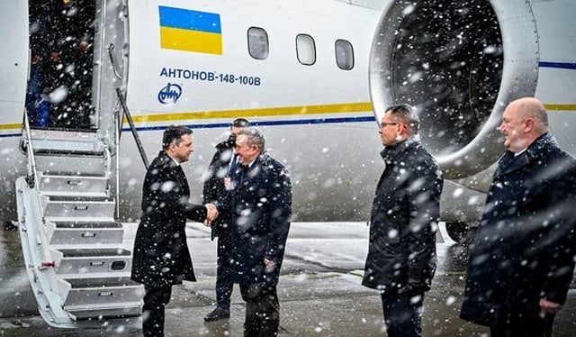 Zelensky arrives in Poland