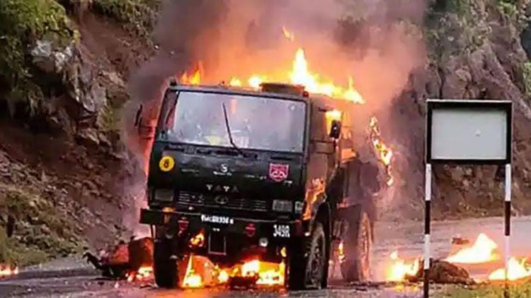 কাশ্মীরে গ্রেনেড হামলায় ভারতীয় ৫ সেনা সদস্য নিহত