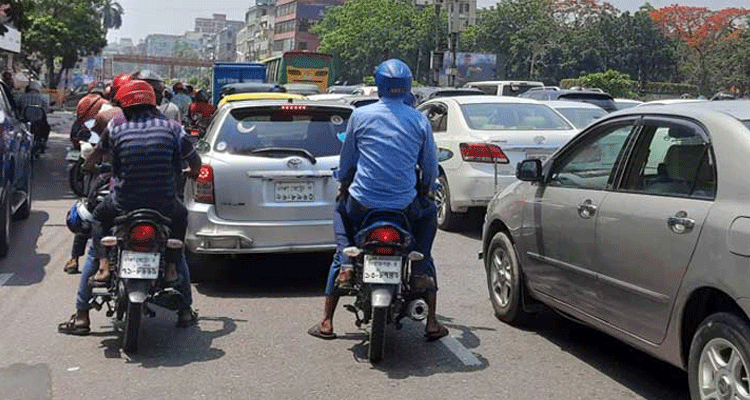 পুরোনো রূপে ফিরল রাজধানী