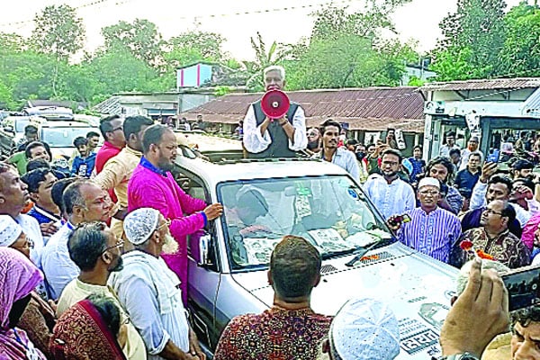 রাতদিন প্রচারণায় প্রার্থীরা দ্রুত পাল্টে যাচ্ছে নির্বাচনের হিসাব, দৃশ্যপট গাজীপুর