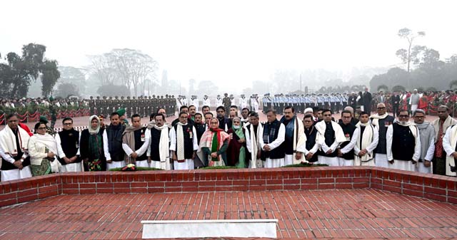 PM pays homage to Liberation war martyrs on Victory Day