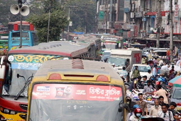 চিকিৎসা ও শিক্ষার চাপ ঢাকার ওপর ♦ ১১৩ বেসরকারি বিশ্ববিদ্যালয়ের মধ্যে ৫৫টি, বিশেষায়িত ও মানসম্মত ♦ সব হাসপাতাল শিক্ষাপ্রতিষ্ঠান ঢাকায়, জনঘনত্বের চাপে রাজধানী