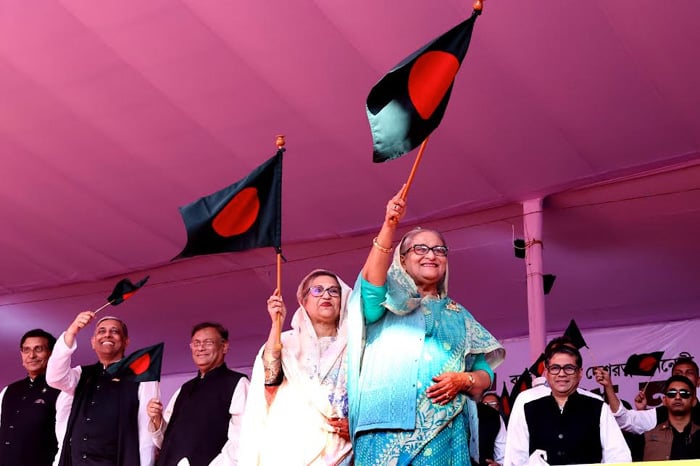 PM kicks off polls campaign, seeks vote for ‘boat’