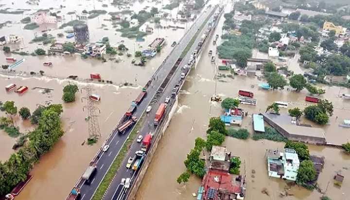 ভারতের তামিলনাড়ুতে তীব্র বৃষ্টিপাতে বন্যা, নিহতটি।