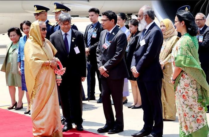 Thailand rolls out red carpet as Bangladesh PM arrives