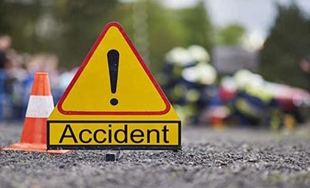 13 killed in Faridpur road accident