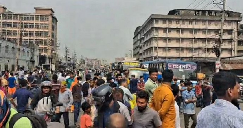 RMG workers block highway in Gazipur protesting retrenchment