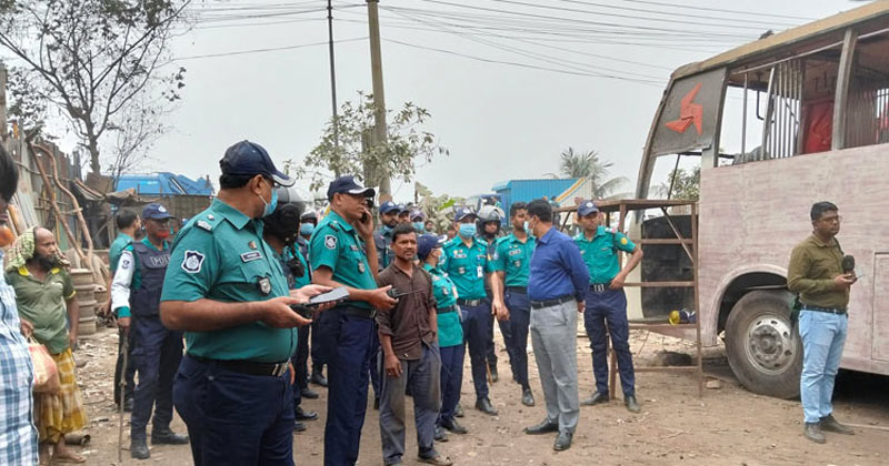 ঈদযাত্রায় ফিটনেসবিহীন গাড়ির বিরুদ্ধে যৌথ অভিযান শুরু