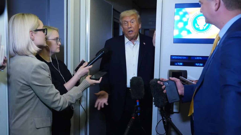 যুদ্ধবিরতি লঙ্ঘন করে গাজায় ইসরায়েলের হামলা, নিহত অন্তত ৩০ ফিলিস্তিনি