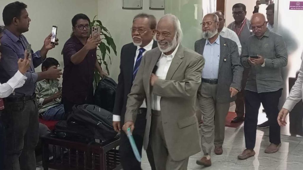 জাতীয় নির্বাচন নিয়ে সিইসির সঙ্গে বিএনপির বৈঠক