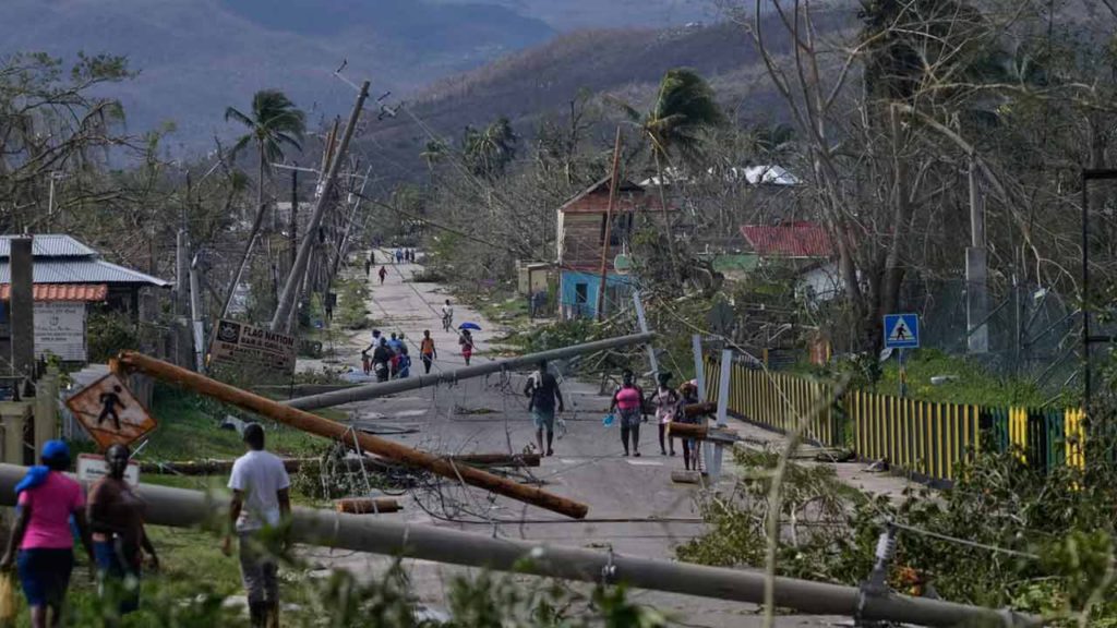 হারিকেন মেলিসা ক্যারিবীয় দ্বীপপুঞ্জে ধ্বংসযজ্ঞ, নিহত ২৫