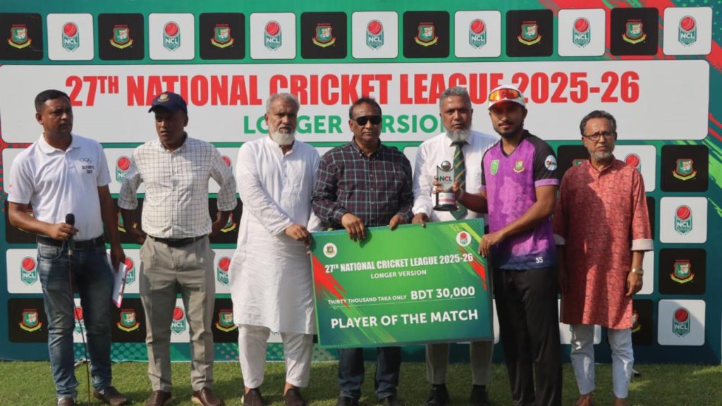 খুলনার বিপক্ষে বরিশালের বিপর্যয়: স্পিন জাদুতে দাপুটে জয় পেল খুলনা