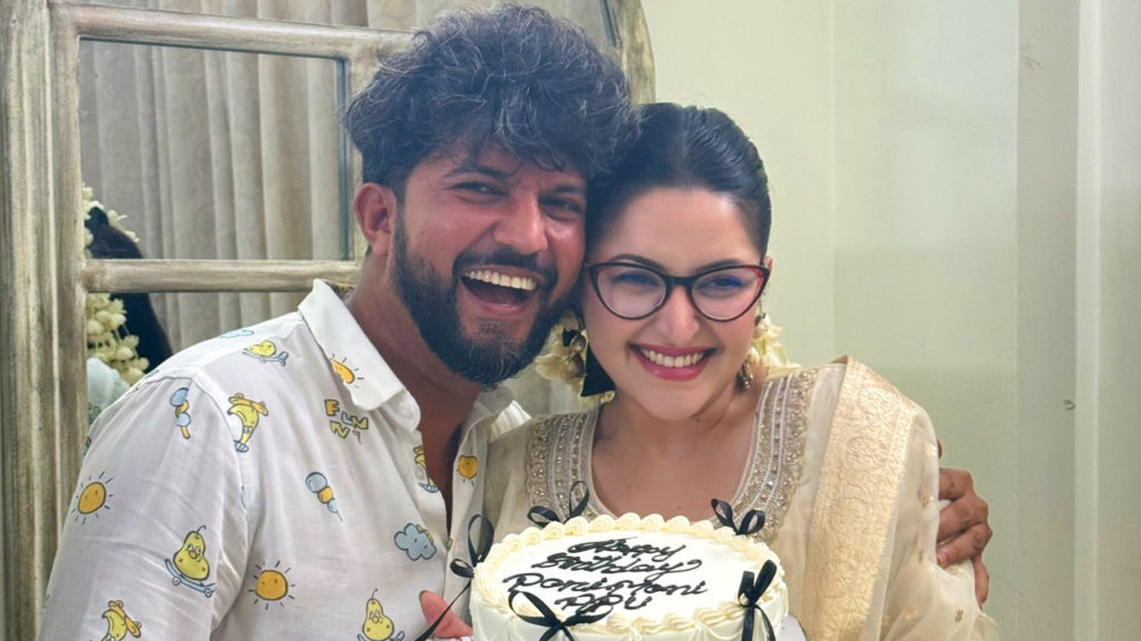 জন্মদিনের আগেই প্রথম উদযাপন: মেকআপ আর্টিস্ট অর্কর সারপ্রাইজে আবেগপ্রবণ পরীমণি