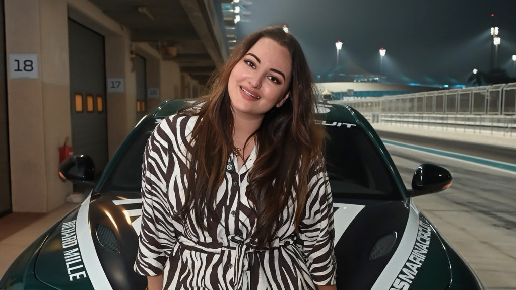 সোনাক্ষী সিনহা দক্ষিণী সিনেমায় অভিষেক, ‘জাটধারা’-য় অভিনয় করবেন বিশেষ চরিত্রে