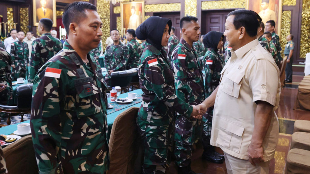 গাজা উপত্যকায় শান্তি রক্ষায় ২০ হাজার সেনা প্রশিক্ষণ দিচ্ছে ইন্দোনেশিয়া