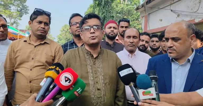 প্রধান উপদেষ্টার প্রেস সচিবের অভিযোগ, নির্বাচন বানচালের চেষ্টা করছে আওয়ামী লীগ