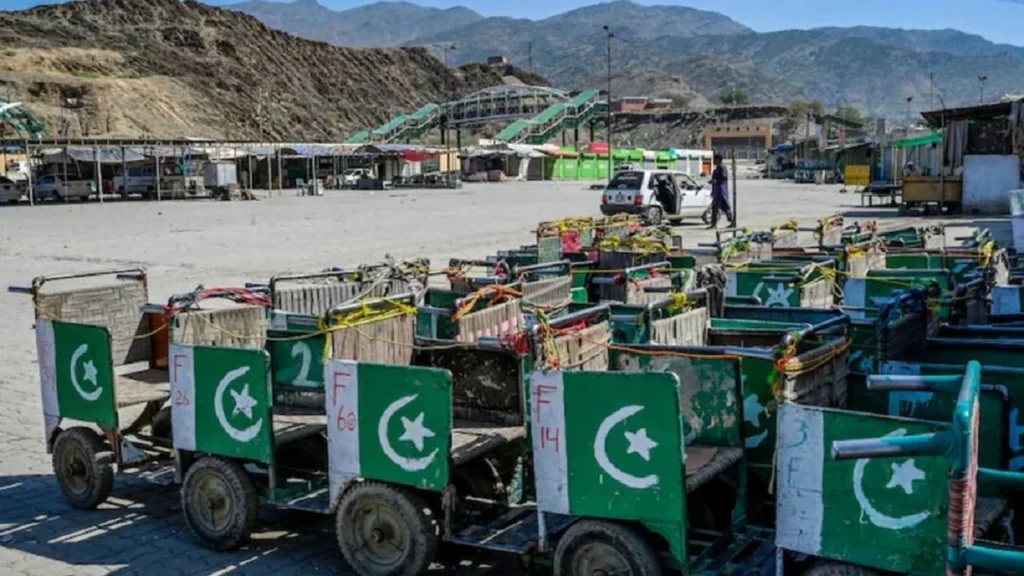 আফগানিস্তান-পাকিস্তান সীমান্তে বিমান হামলার পর নতুন করে উত্তেজনা