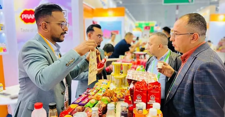 চীনে আন্তর্জাতিক আমদানিমেলায় বাংলাদেশি পণ্য প্রদর্শন করছে প্রাণ