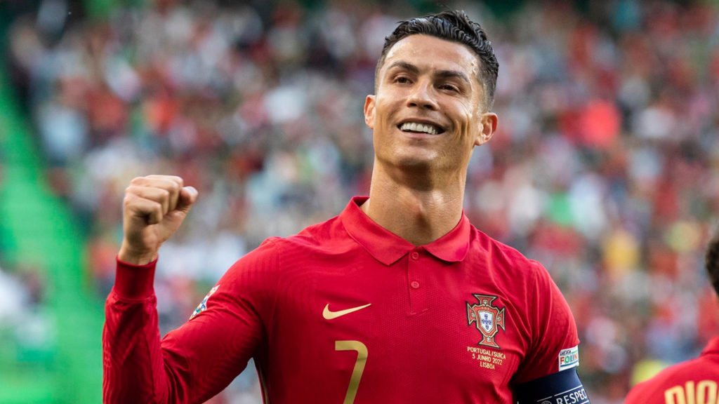 শিগগিরই পেশাদার ফুটবল ছাড়ার ইঙ্গিত ক্রিশ্চিয়ানো রোনালদোর