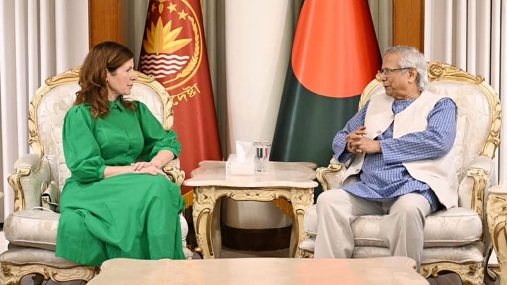 প্রধান উপদেষ্টা মুহাম্মদ ইউনূসের সঙ্গে যুক্তরাজ্যের মন্ত্রীবৃন্দের বৈঠকে নির্বাচনী প্রস্তুতি ও দ্বিপক্ষীয় সহযোগিতা বিষয়ক আলোচনা