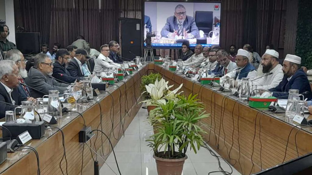 নির্বাচন কমিশন নিরপেক্ষ রেফারির ভূমিকা পালন করবে: সিইসি