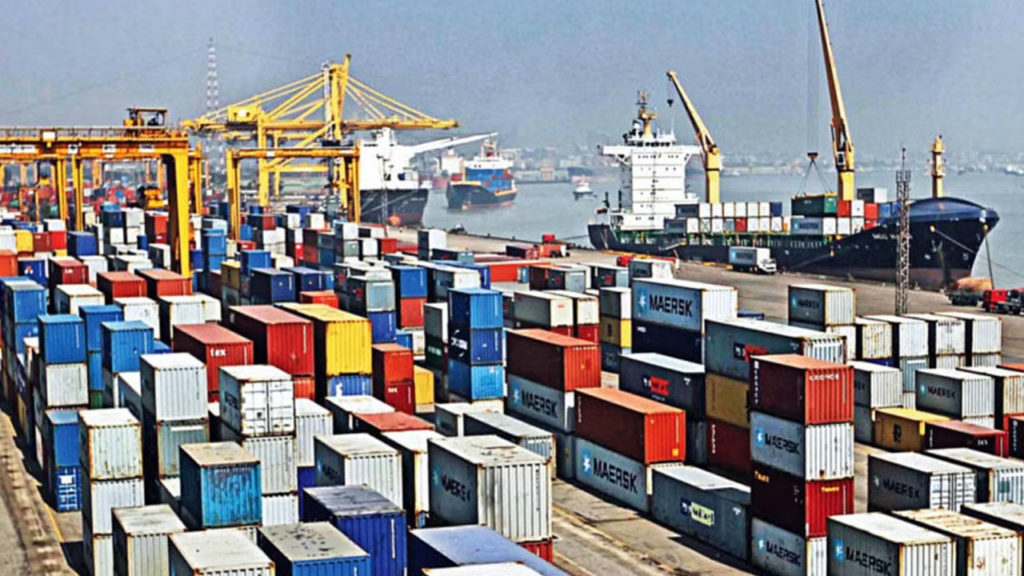রপ্তানি আয় টানা তিন মাসে কমলো, অর্থনীতিতে নতুন উদ্বেগ