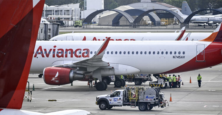 ভেনেজুয়েলায় সামরিক কার্যক্রম বৃদ্ধির পর আন্তর্জাতিক ফ্লাইট স্থগিত