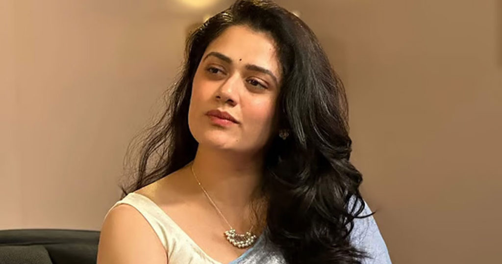 গিরিজা ওকের ভাইরাল ভিডিওতে সামাজিক মাধ্যমে অশ্লীল বার্তা ও এআই-কৃত ছবির ঝড়