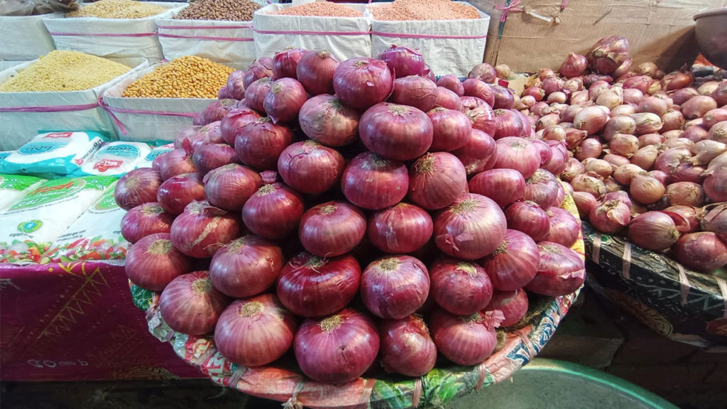 ChatGPT said:পেঁয়াজের দাম নিয়ন্ত্রণে আমদানির অনুমতি দেওয়ার সুপারিশ ট্যারিফ কমিশনের