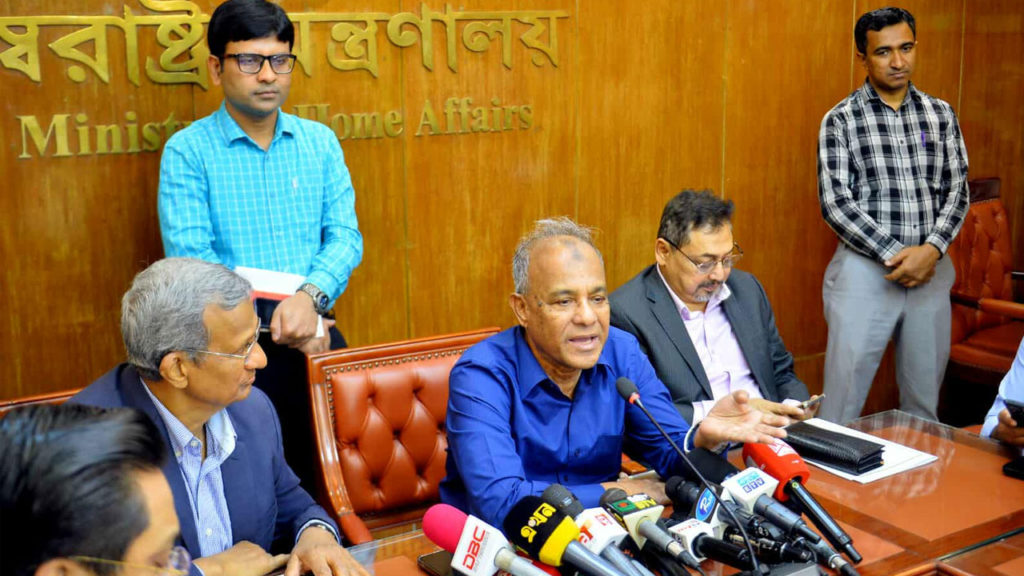 শেখ হাসিনার মৃত্যুদণ্ডে দেশে কোনো আতঙ্ক নেই: স্বরাষ্ট্র উপদেষ্টা জাহাঙ্গীর আলম