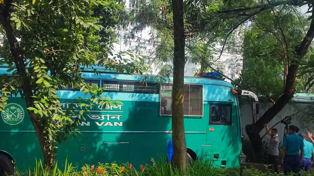 ভার্চুয়ালি হাজিরা দিতে চান সেনা কর্মকর্তারা গুমের মামলায়