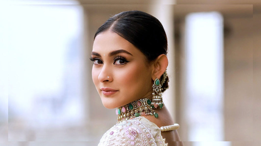 মেহজাবীন চৌধুরী ও তার ভাইয়ের বিরুদ্ধে গ্রেপ্তারি পরোয়ানা জারি