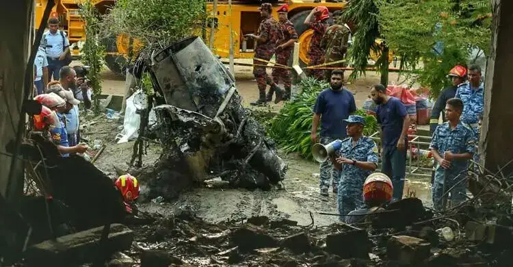 উত্তরায় মাইলস্টোন স্কুলে বিমান বিধ্বস্ত: পাইলটের উড্ডয়ন ত্রুটিই মূল কারণ