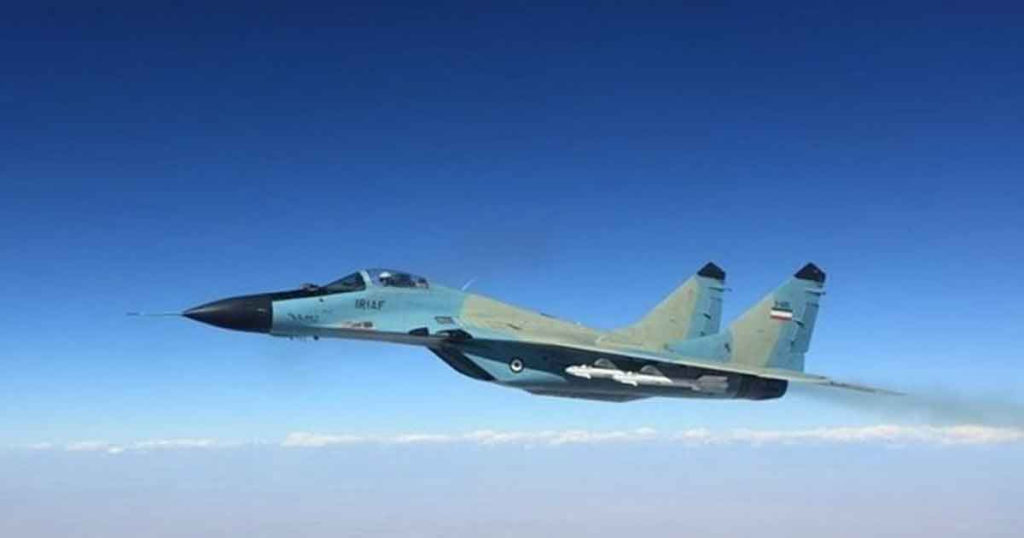 ইরানের তেহরানে রাশিয়ার মিগ-২৯ যুদ্ধবিমানের উড়োজাহাজ প্রদর্শন