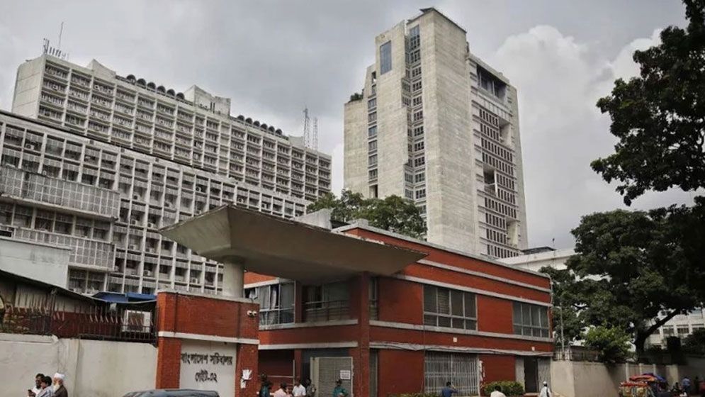 সচিবালয়ে অপরিচিতদের প্রবেশ নিয়ন্ত্রণে স্বরাষ্ট্র মন্ত্রণালয়ের নির্দেশ