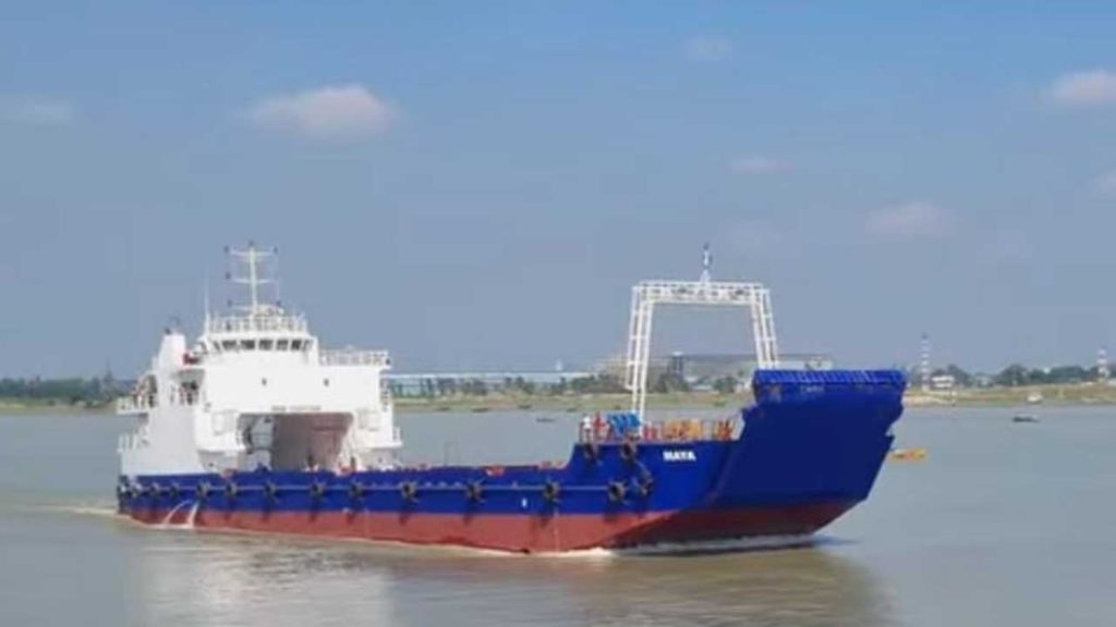 চট্টগ্রাম থেকে তিনটি ল্যান্ডিং ক্রাফট আরব আমিরাত পাঠানো হচ্ছে