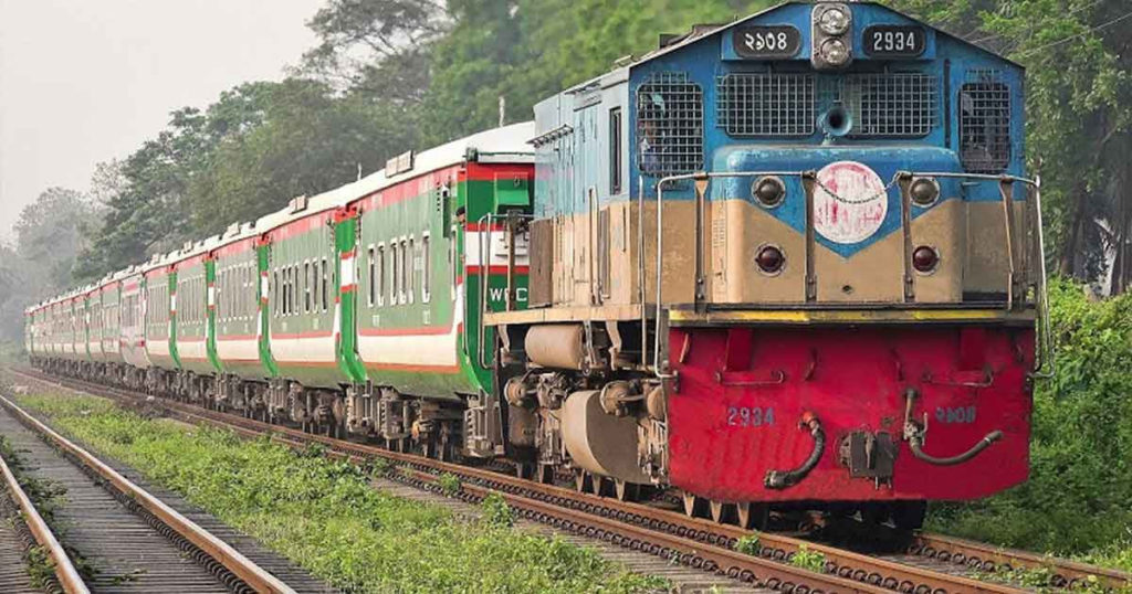 সিলেট-ঢাকা রেল যোগাযোগে ইঞ্জিন বিকলের কারণে ব্যাহত