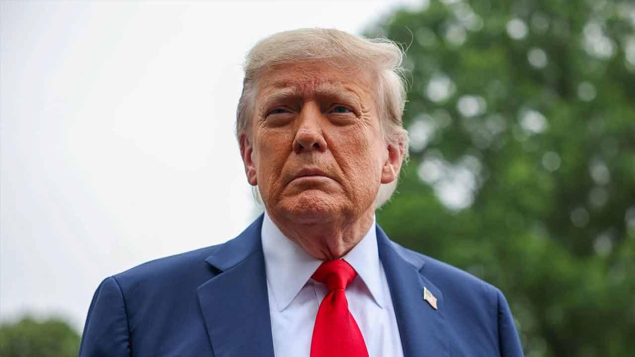 ইউক্রেনকে টমাহক ক্ষেপণাস্ত্র দিতে অস্বীকৃতি ট্রাম্পের, ‘যুদ্ধ জটিল করতে চাই না’