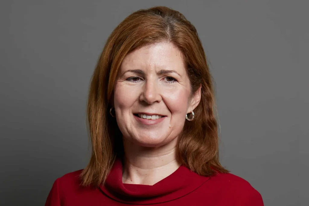 যুক্তরাজ্যের আন্তর্জাতিক উন্নয়নমন্ত্রী জেনি চ্যাপম্যানের ঢাকা সফর: রোহিঙ্গা ও জলবায়ু ইস্যুতে সহযোগিতা বাড়ানোর ঘোষণা