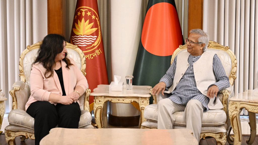 ড. মুহাম্মদ ইউনূস কানাডীয় সংসদীয় প্রতিনিধিদলকে নির্বাচন ও রোহিঙ্গা সংকট নিয়ে অবহিত করলেন