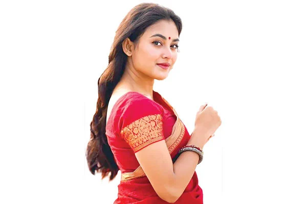 অভিনয়ে ধারাবাহিক অগ্রযাত্রায় তটিনী: মডেলিং থেকে ছোট পর্দা ও চলচ্চিত্র