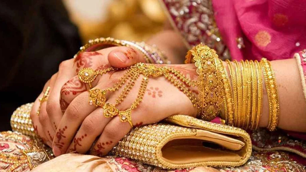 স্বর্ণের দাম আবারও বাড়ল, ইতিহাসে সর্বোচ্চ মূল্য নির্ধারণ