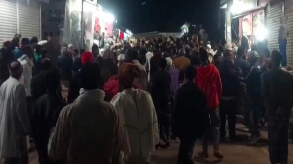 ভোলার ভেলুমিয়া বাজারে বিএনপি ও জামায়াত কর্মীদের সংঘর্ষ, আহত অন্তত ১০