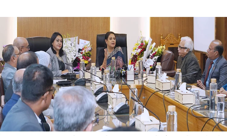 নির্বাচনী সময়ে অপতথ্য মোকাবিলায় সত্য ও যাচাইকৃত সংবাদ প্রকাশের আহ্বান তথ্য উপদেষ্টার